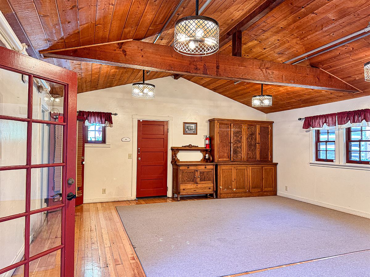 Old Poway Park Porter House Great Room