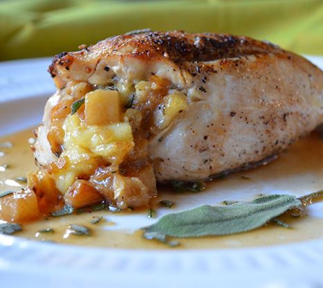 meatloaf with mashed potatoes and green beans
